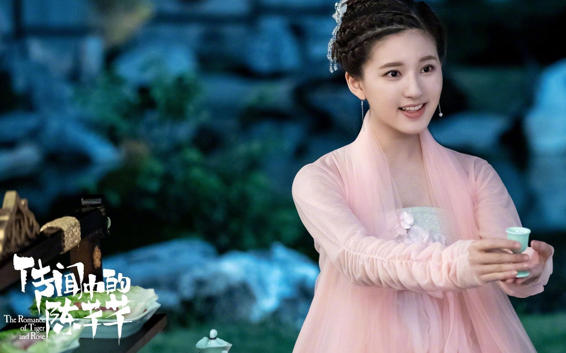 卡塔尔制霸比利亚雷亚尔,卡马文加惊艳四座—足球世界的新格局与青春风暴