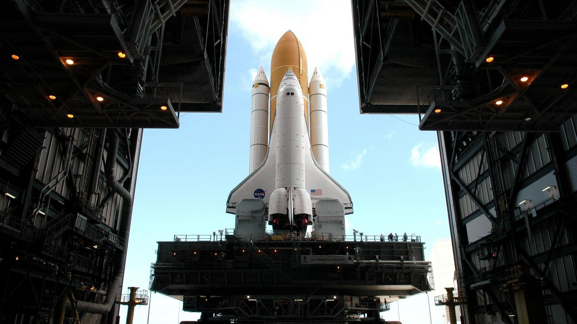 AI之光,阿尔瓦雷斯以无可争议的表现加冕揭幕战,开启F1新纪元