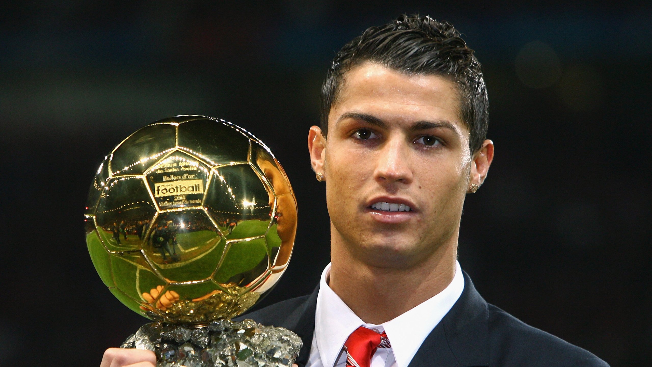 红铁壁与桑巴刀,范戴克锁死巴西进攻链