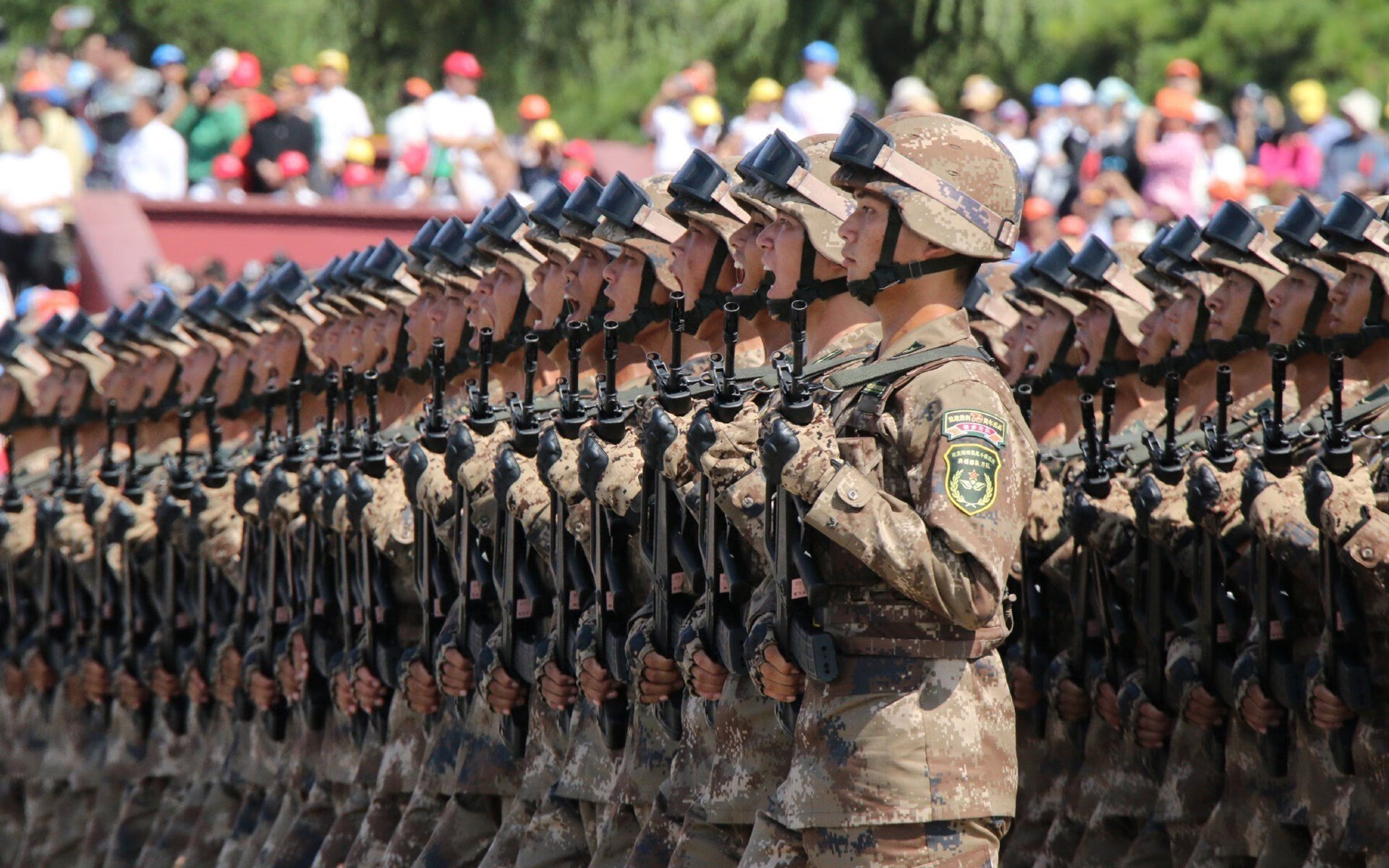 东方小城掀翻NBA豪门，欧洲之巅升起美国新星，篮球世界的平行狂想